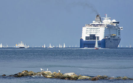 Gibraltar Ferry Port et la Marina